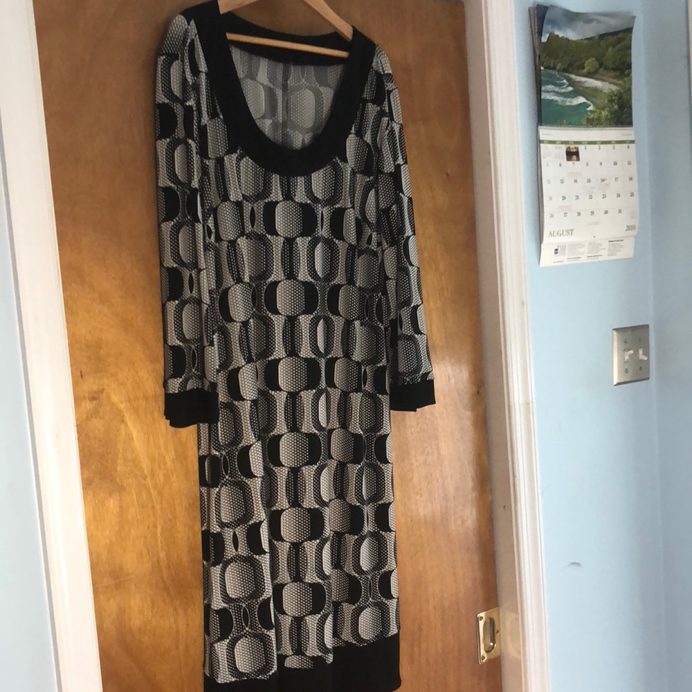 Black and white day/night dress